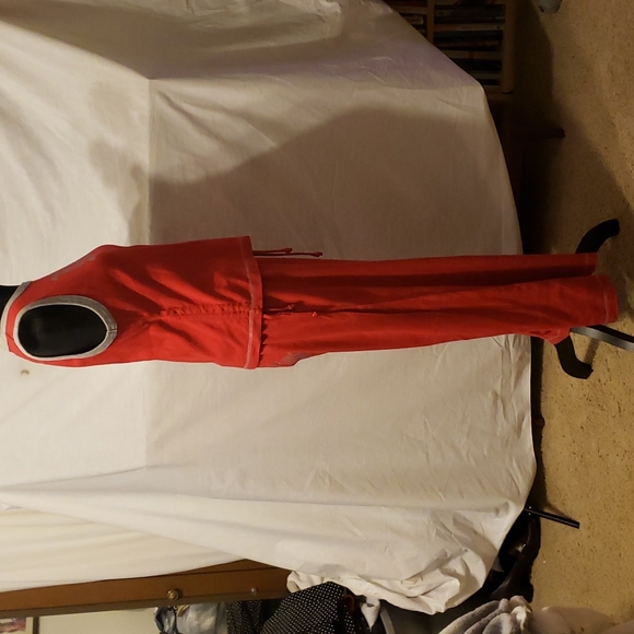 2 piece liezure oufit with bling bling on it barely worn - Picture 6 of 16